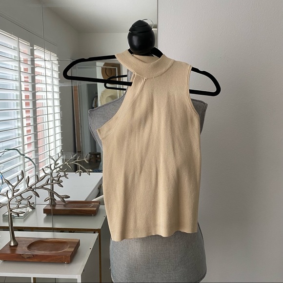 Princess Polly cream knit asymmetrical top - Picture 2 of 10